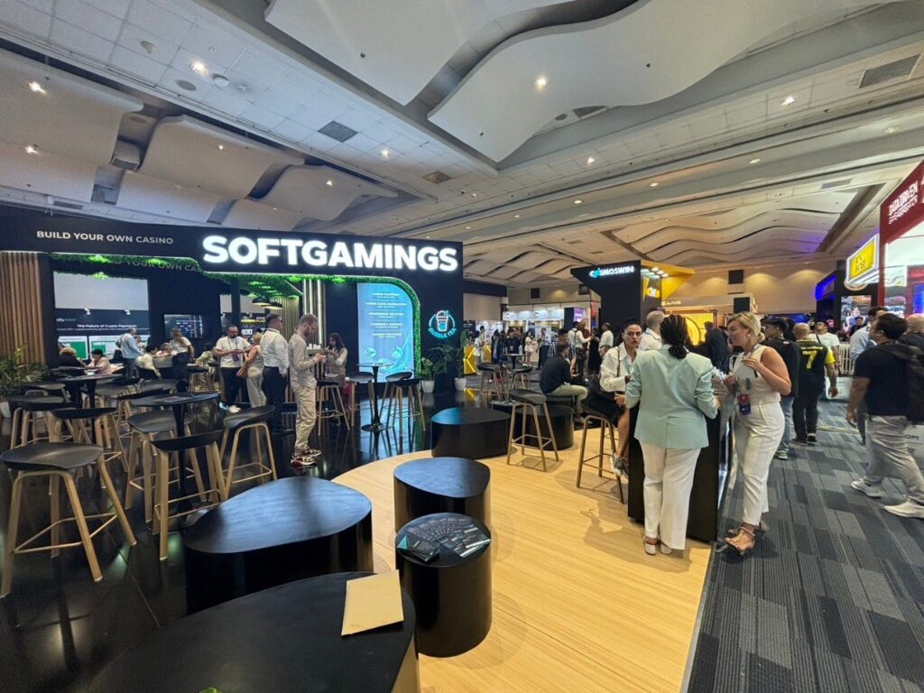 SOFTGAMINGSのブース